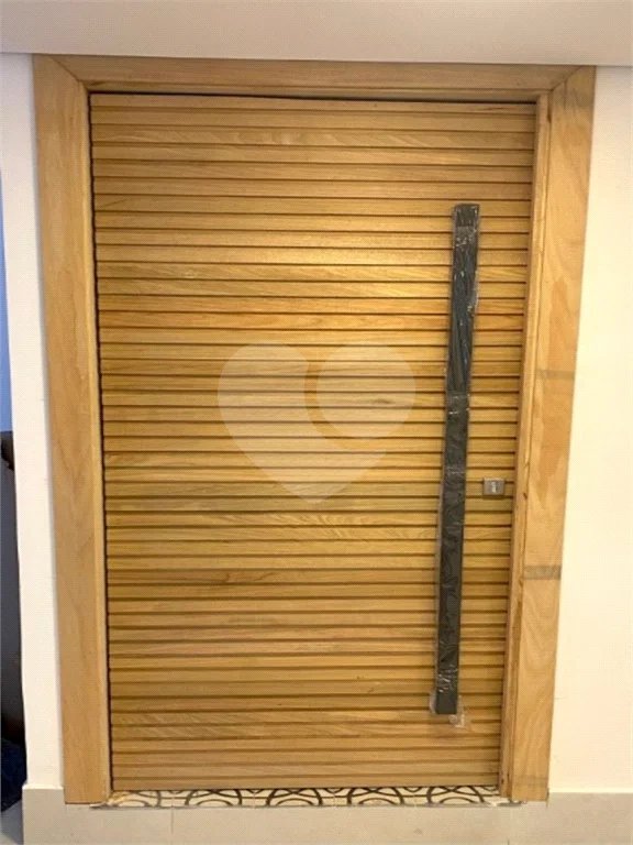 Sobrado com 194m² , 3 dormitórios , sendo 1 suíte , 4 vagas , à venda na Vila Pires , em Santo André.