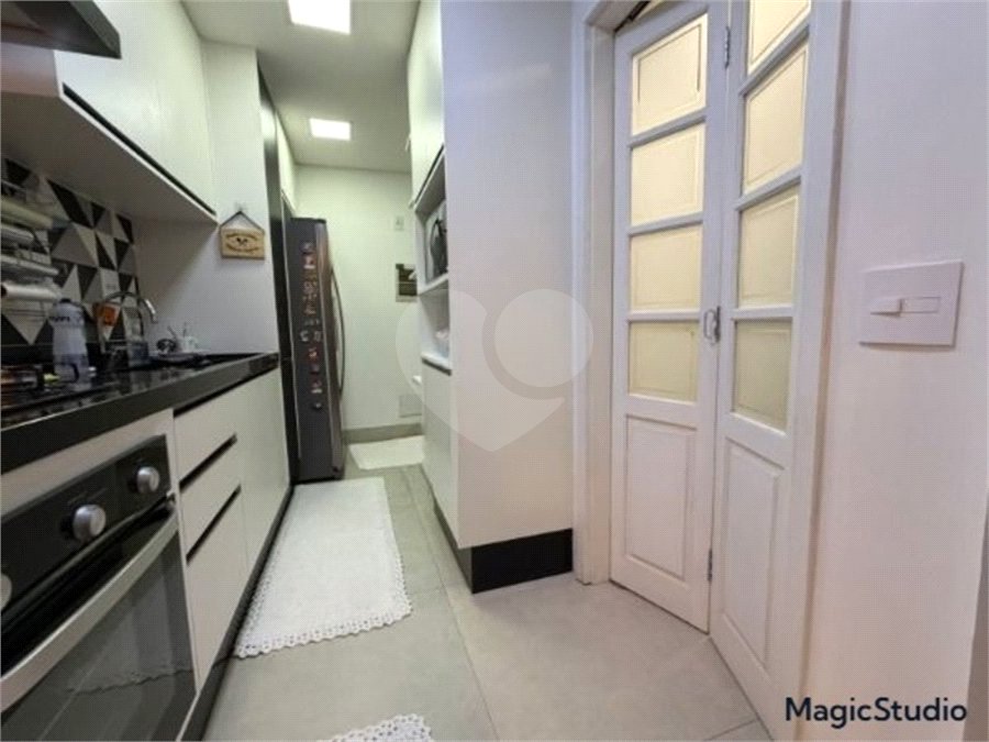 Apartamento com 120m², 3 dormitórios, sendo 3 suítes, 2 vagas de garagem, à venda no Tatuapé.