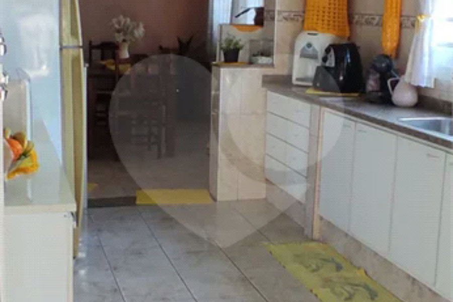 Casa a venda na cidade de São Pedro - SP.