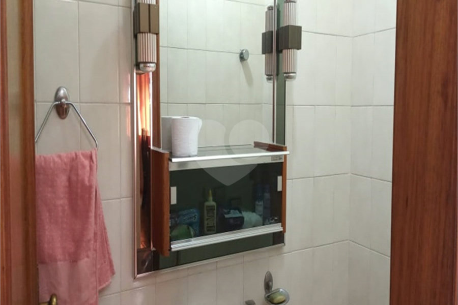 Bonita casa assobradada,no Bairro das Palmas do Tremembé, terreno com 14 X 50 e 350 área construída