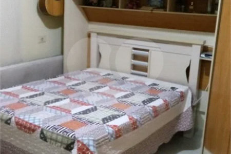 Sobrado com 212m² , 3 dormitórios , 2 vagas , à venda em Santo André.