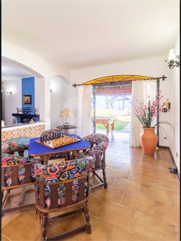 Casa com 6 Quartos e 8 banheiros à Venda, 1500 m² de Terreno em Atibaia/SP