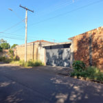 Casa térrea com 2 dormitórios.