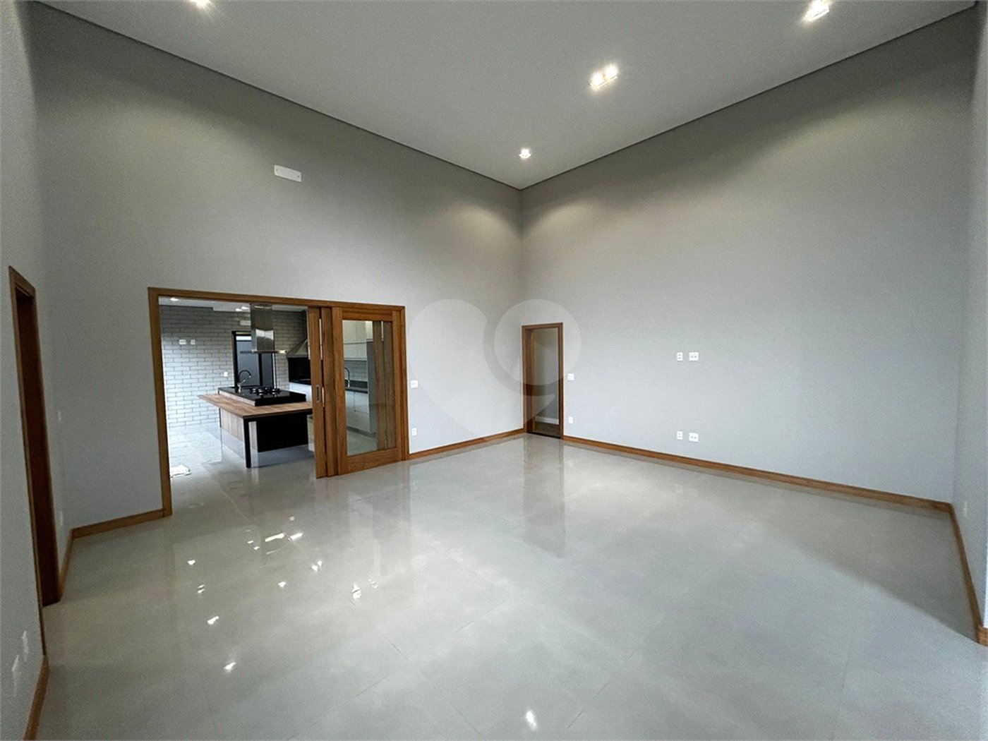 Casa para venda no condomínio de alto padrão Damha III,