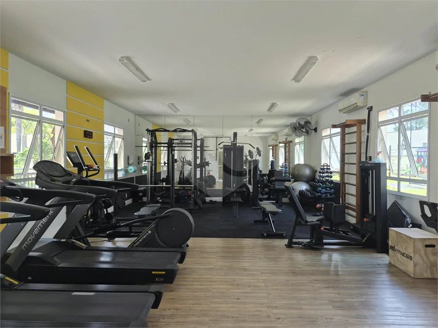 Oportunidade na Vila Leopoldina! Imóvel de 69m2, com 3 dorm., sendo 1 suíte, 2 banheiros, sala, cozinha e 2 vagas. Com ar condicionado em 2 dorm.