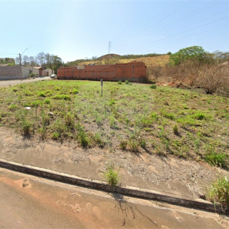 Terreno à venda – 402,87 m² Prolongamento do Jardim das Torres.