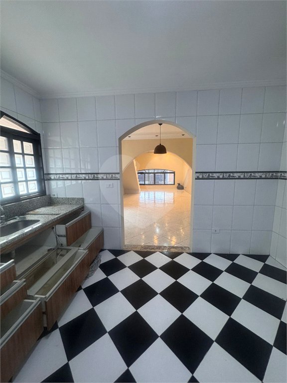 Sobrado com 3 quartos à venda em Interlagos - SP Aceita e estuda Permuta. Sobrado com 3 quartos à venda em Interlagos 3 dormitórios/1 suíte e 2 vagas