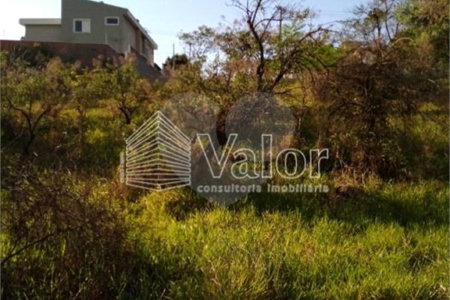 Terreno com 525 metros