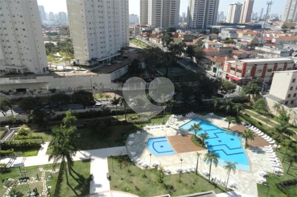 Apartamento 3 suítes, varanda gourmet, 3 vagas em Condomínio Clube na Mooca