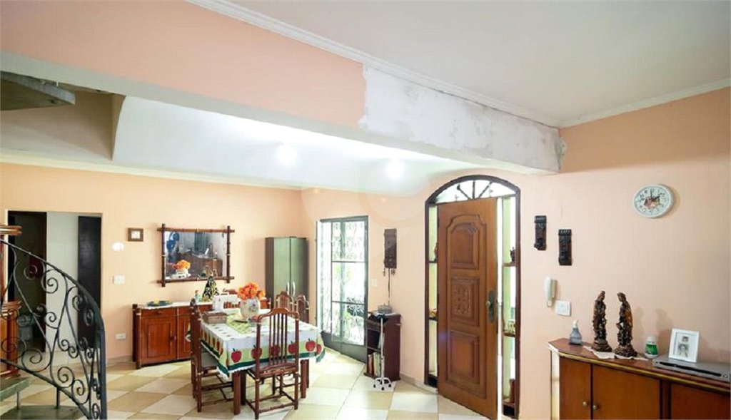 Casa para venda e locação no Campo Belo de 120M² com 3 dormitórios, 1 suíte e 3 vagas