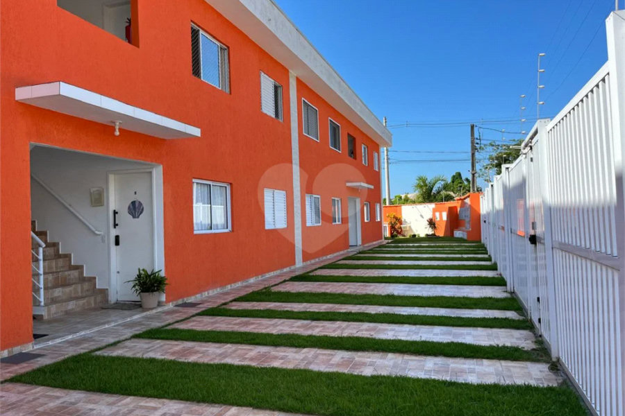 Apartamento à venda com 2 quartos em Boraceia, Bertioga, SP