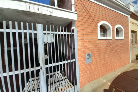 Casa à venda na Rua José Bonifácio - Vila Prado, São Carlos