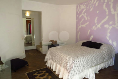 Casa de Vila à venda com 5 quartos, sendo 3 suítes, em Morumbi, São Paulo, SP