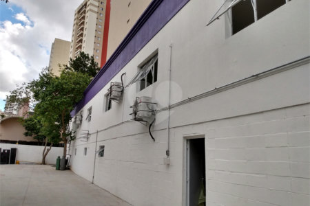 Ponto comercial e 4 banheiros à venda, 710 m² por 4.500.000 na Aclimação - Estuda Permuta.