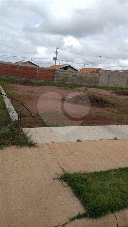 Terreno com 176,00 m² .