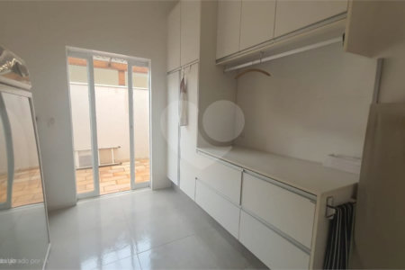 Casa no condomínio Damha II á venda!