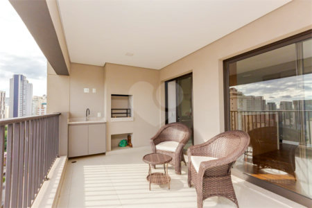 Apartamento à Venda na Vila Mariana com 163m², 3 Suítes e Varanda Gourmet