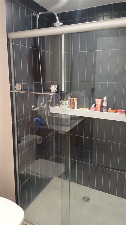 Apartamento a venda na Saúde 2 dormitórios com 2 vagas de garagem demarcadas. Aceita e estuda Permuta.