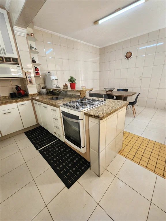 Sobrado no Jardim França - Zona Norte de São Paulo com 150 m², 3 dormitórios (1 suíte), 2 vagas. Localização privilegiada.