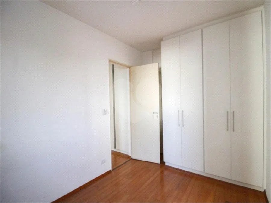 Apartamento em Santana com Sacada e Vaga de Garagem, a 650 m do Metrô