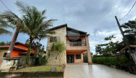 Casa à venda com 4 quartos, sendo 1 suíte,  em Morada da Praia, Bertioga, SP