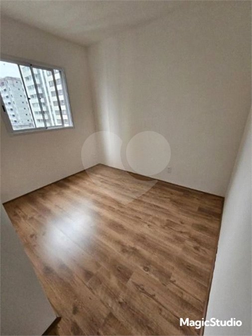 Apartamento com 38m², 2 dormitórios, à venda no Parque Bristol.