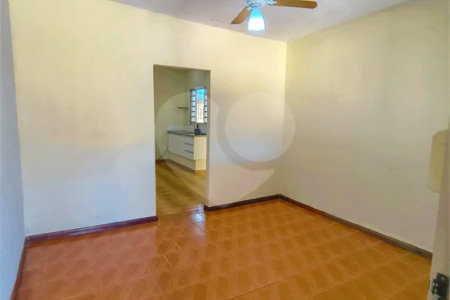 Casa Térrea para Venda – Bairro Vila Avaí, Indaiatuba - com 02 quartos- 01 banheiro-sala -cozinha-quintal e garagem 0 1carro