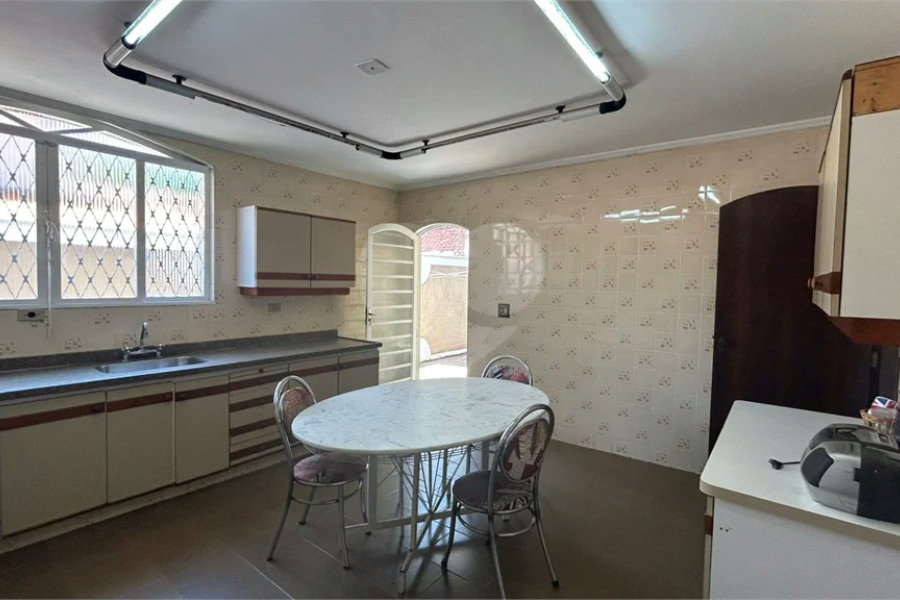 Venda Casa com 4 Dormitórios no Parque Santa Cecília