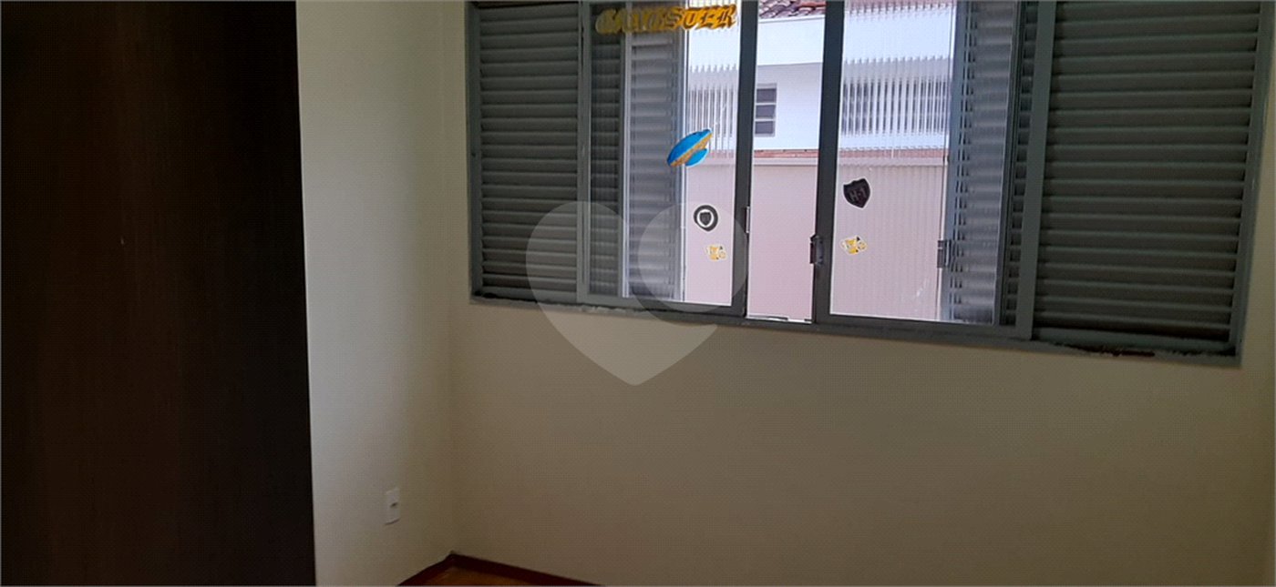 Casa espaçosa com 3 quartos e suíte em excelente bairro residencial!