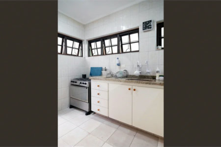 Casa para venda e locação no Campo Belo de 120M² com 3 dormitórios, 1 suíte e 3 vagas