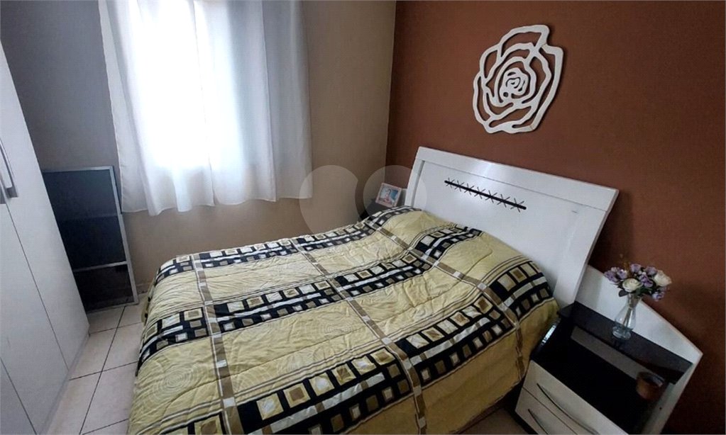 Sobrado a venda em Condominio fechado 80m 02 dormitórios 01 vaga