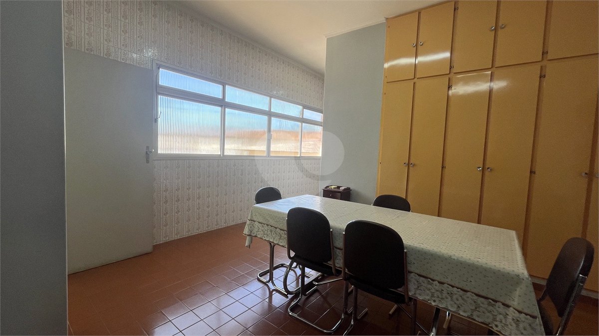 Casa Térrea com 3 dormitórios no Centro de Atibaia