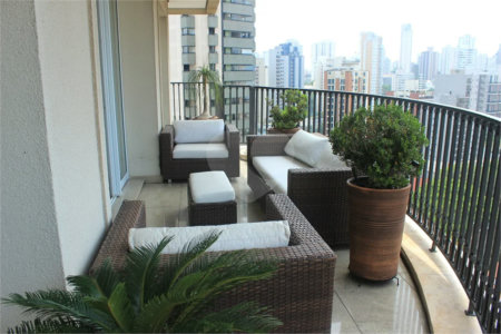 Apartamento na Vila Mariana com 5 dormitórios 04 suítes à venda