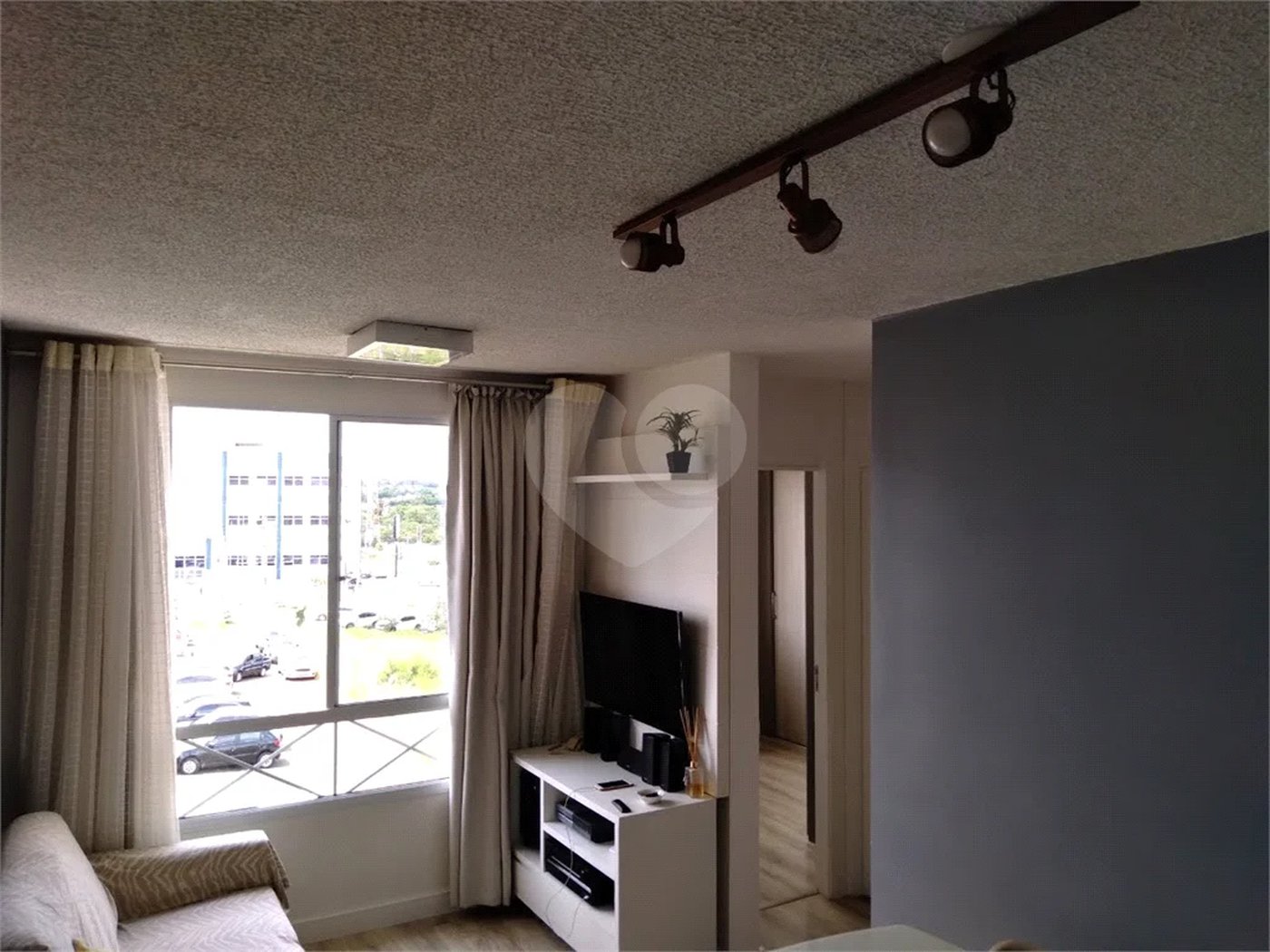 Apartamento à venda com 2 quartos no condomínio Pitangueiras, Hortolândia - SP