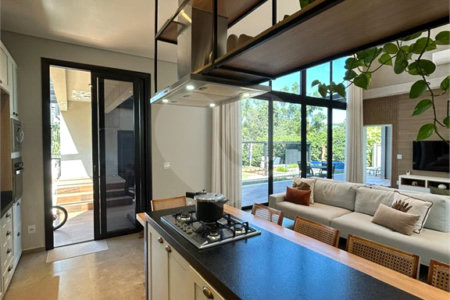 Belíssima Casa à venda com 453m², 4 suítes e 5 vagas de garagem em Atibaia!!!!