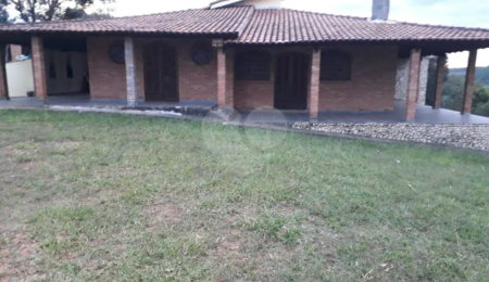 Sítio à venda com 4 quartos, sendo 2 suítes, no Centro, Bom Jesus da Penha, MG