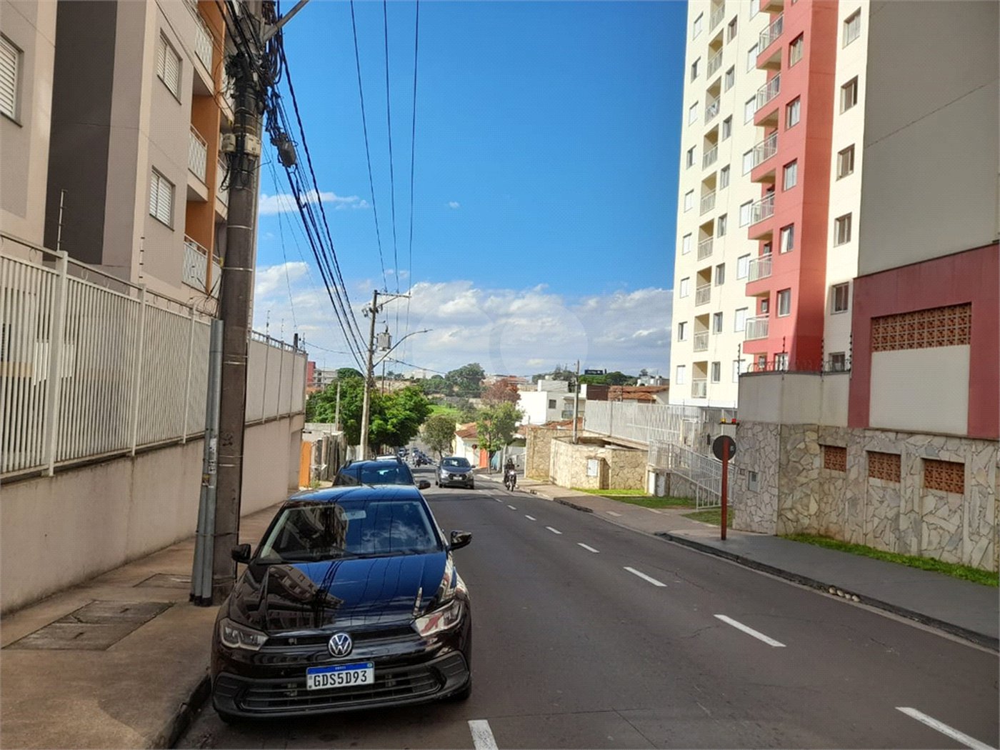 Imóvel Comercial na Rua Episcopal – Localização Estratégica em São Carlos