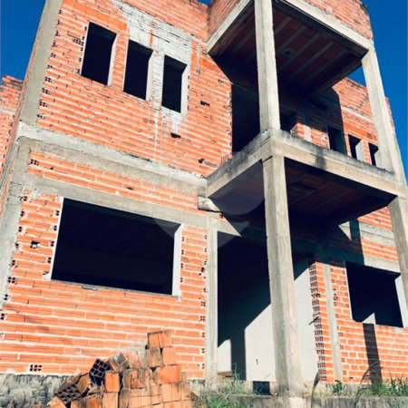 Imóvel em construção bem localizado