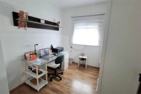 Apartamento a venda no Ipiranga com 3 dormitórios e 2 vagas com 115m² Aceita e estuda Permuta.