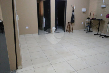 Galpão Comercial.