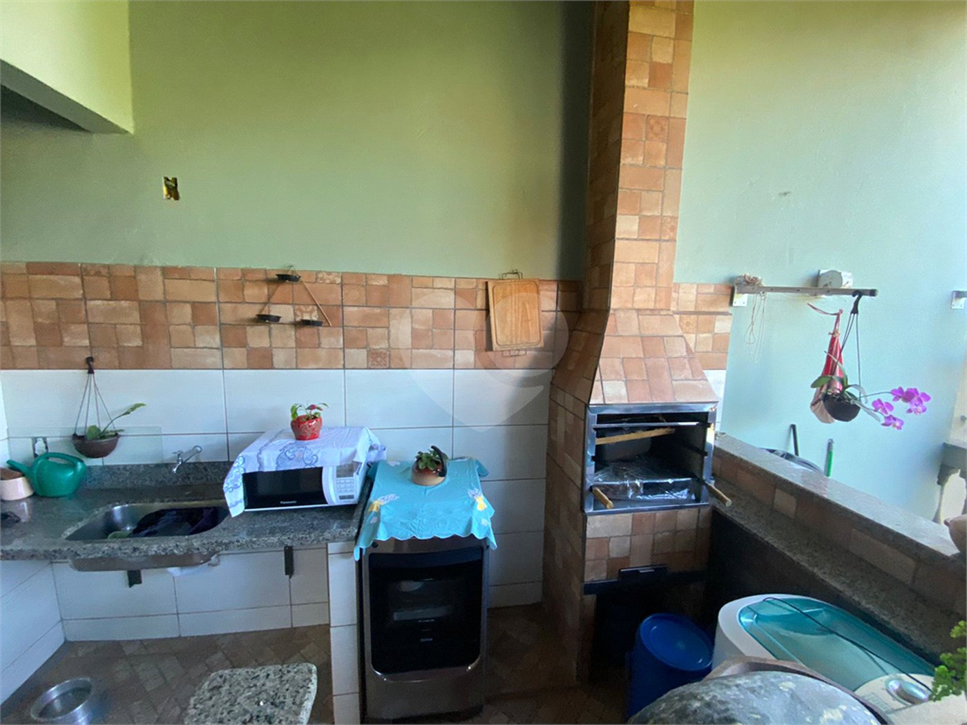 Sobrado para venda, com 3 dormitórios, sendo 1 suíte.