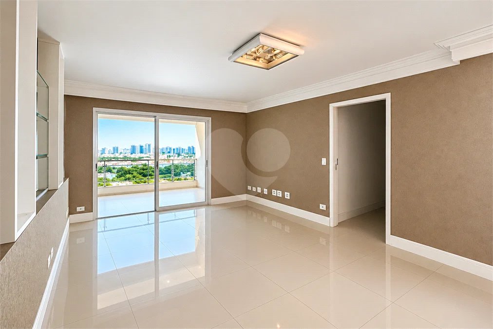 Cobertura de 260 m² em São Bernardo do Campo, com 4 dormitórios, 3 suítes, piscina privativa, espaço gourmet e vista livre. Viva esse privilégio! Agende sua visita e encante-se!