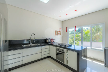 Casa à venda com 4 suítes no condomínio Vale da Santa Fé, Vinhedo - SP