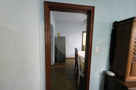 Casa térrea, 2 dormitórios com salão comercial Jd. Nova São Carlos