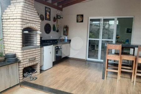 Casa térrea no Jardim Ricetti .