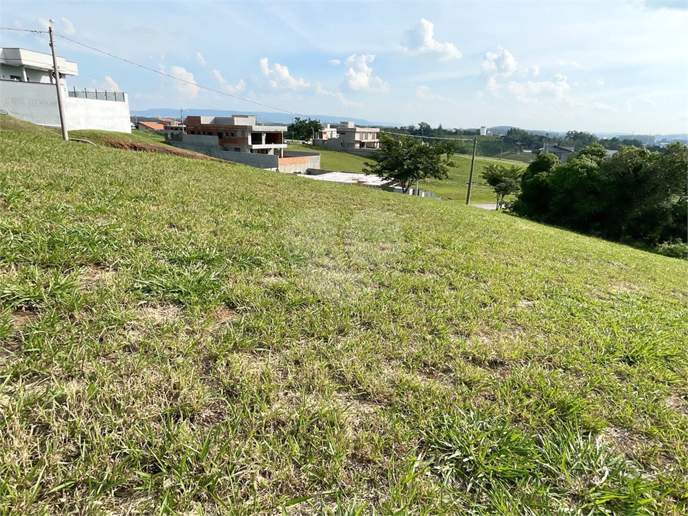Terreno a venda no Condomínio Residencial Santa Isabel