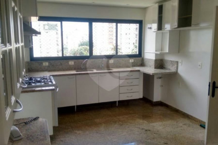 Excelente Apto à venda na Saúde c/240 m2 - 3 Suites/4 Vagas