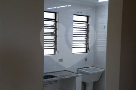 Apartamento á venda, com 03 Dormitórios, em São Carlos.