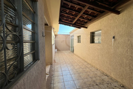 Casa á venda no Jardim Hikare
