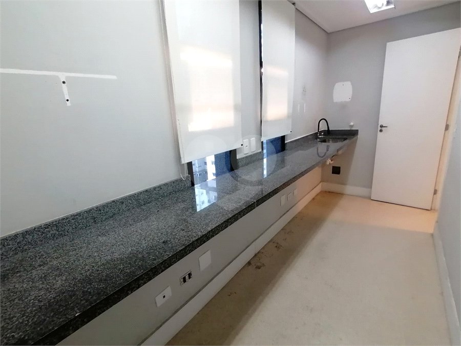 SALA COMERCIAL, 106m2, NO PARAISO